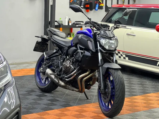 YAMAHA MT-07 2021
