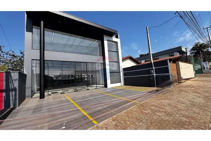 Salão Comercial para Locação na Avenida Santana com 433,80m²  Parque Ortolândia, Hortolând