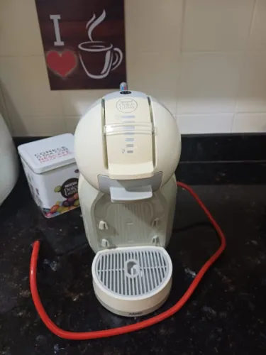 Cafeteira Nescafe Dolce Gusto