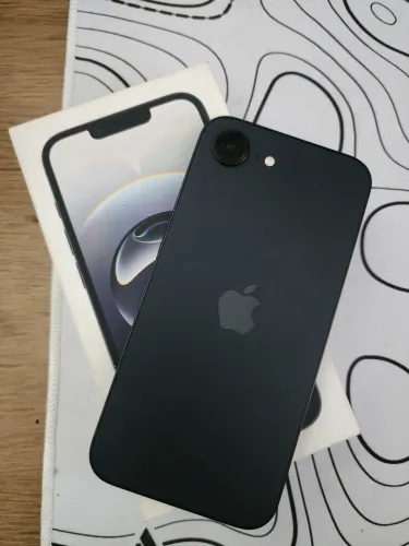 Iphone 16e 128gb 94% de bateria com caixa 