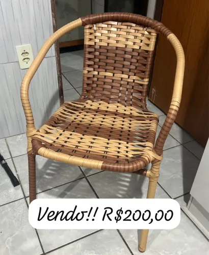 Vendo cadeira de área 