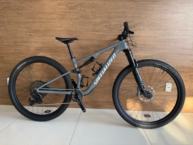 Specialized Epic 8 comp tamanho M 2026