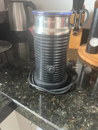 Espumador de leite nespresso