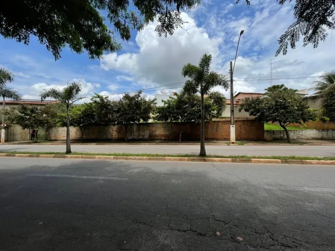 Vende-se ótimo terreno Comercial, ? localizado no Bairro Chácara Junqueira, Tatuí-SP. Lote