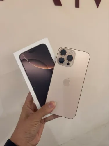 Vendo iPhone 16 pro Max 