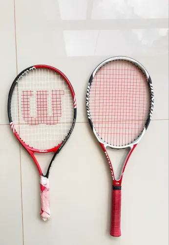VENDO 2 RAQUETES DE TÊNIS - DUNLOP + WILSON