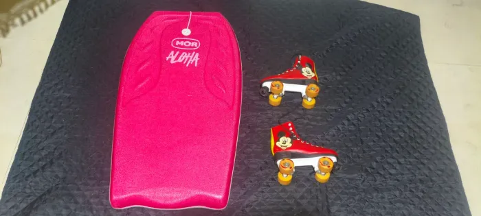 Patins 38 e Bodyboard Mor - NOVOS - Propostas de troca com volta podem ser consideradas