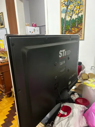 Tv STi 32 polegadas