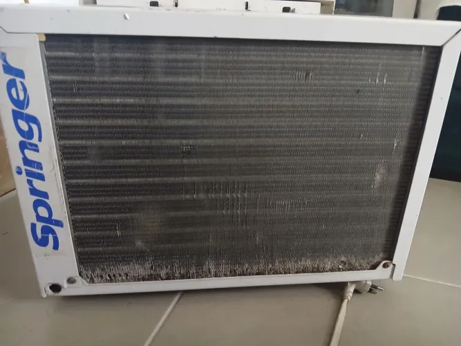 VENDO AR CONDICIONADO Springer 7.000btu. <br>Valor: R$ 400,00