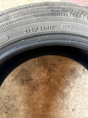 Pneus para reforma ou frisar 215/50R17