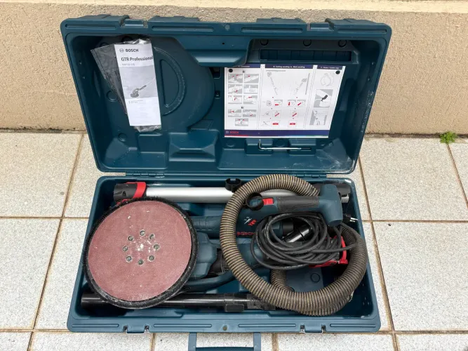 Lixadeira De Parede Gtr 550 110V + Maleta Bosch Cor Azul
