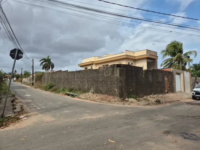VENDO TERRENO NASCENTE TODO MURADO NO TURU