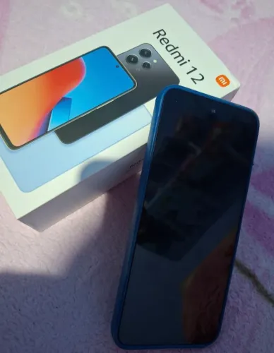 Vendo Redmi 12 valor : R$ 400 preço a negociar