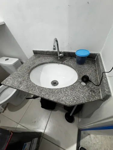 Pia banheiro granito