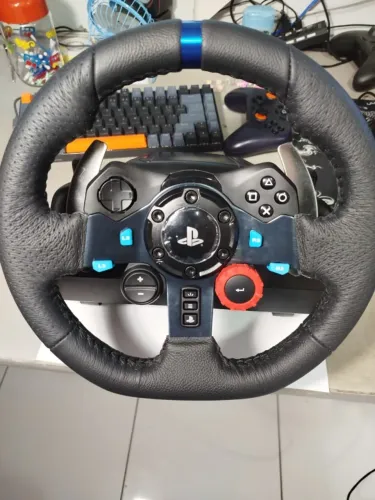 Vendo volante G29 completo comprado a um mês 