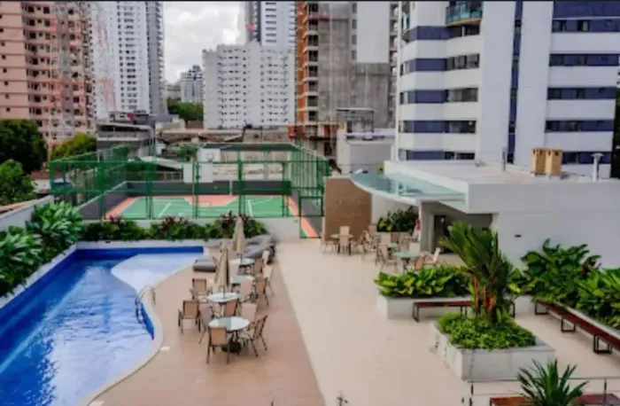 Alugo no ed.Torre Lumiar com 3 quartos , sendo 1 suite ,2 vgs de garagem