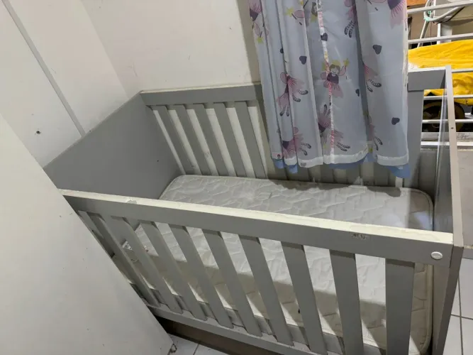 Berço que vira cama