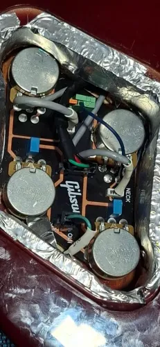Guitarra les paul com caps gibson