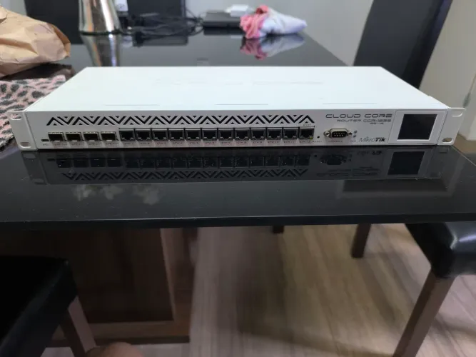 Mikrotik Cloud Core Ccr1036-12g-4s-branco