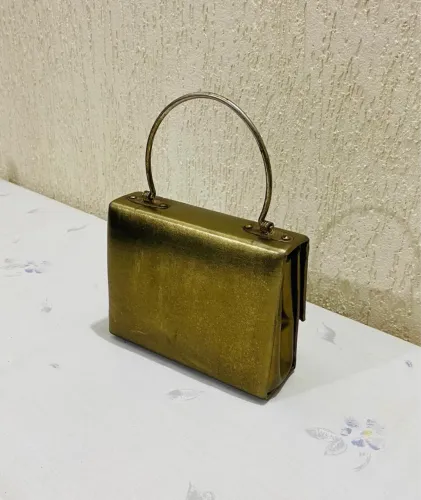 Bolsa Clutch Retrô Ouro Velho Anos 70 Com Alça De Metal
