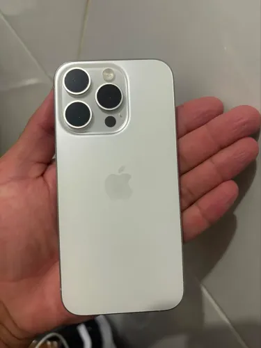 Iphone 15 pro impecavel