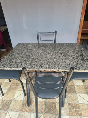 Mesa de marmoré