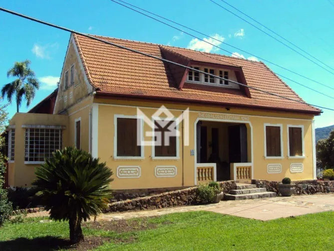 Chácara de Luxo em Nova Petrópolis: piscina, varanda gourmet e vista para montanha (Financ