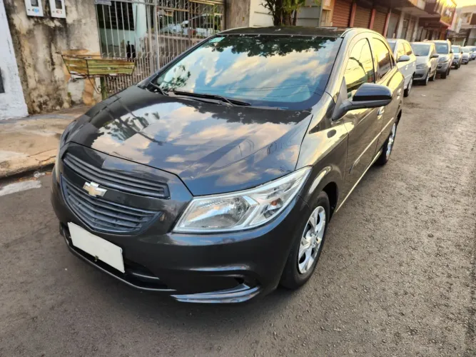 Chevrolet Onix JOY Hatch 1.0 8V Flex Mec. 4P 2018
