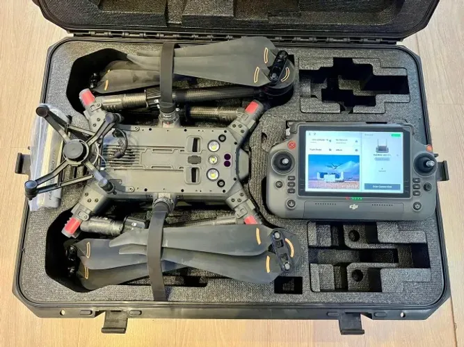 DJI Matrice 350 RTK + Zenmuse P1 + 6 Baterias TB65 + Estação BS65