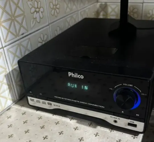 Micro System Philco PH675 iDock Connection