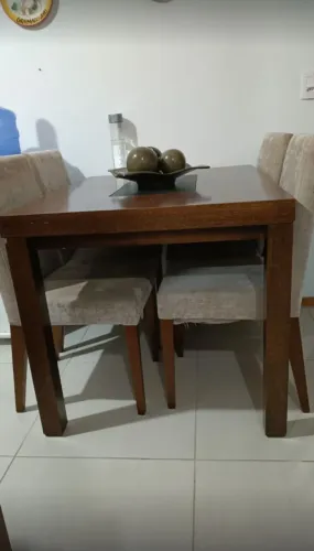 MESA 4 CADEIRA R$500,00