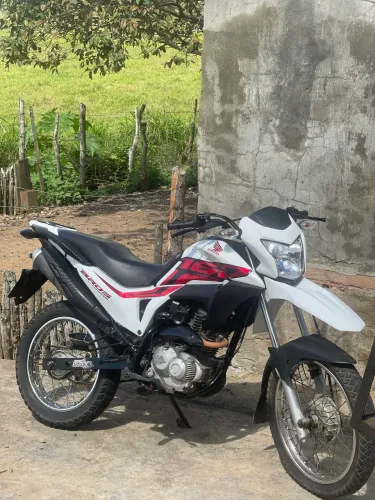 Vendo ou troco, bros 160 toda revisada só pegar e transferir
