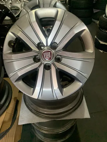 Roda aro 16 Fiat Toro Ranch 5x110 grafite diamantado brilhante 