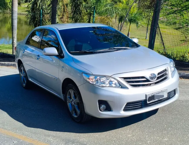 Toyota Corolla GLI 1.8 Flex 16V Aut. 2012