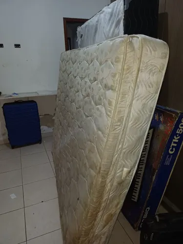 Doação colchão king semi novo