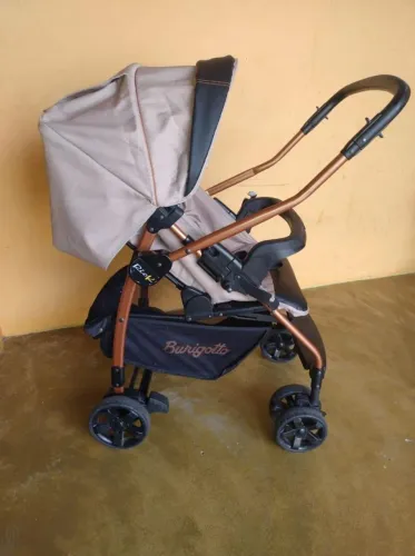 Carrinho de Bebê Burigotto