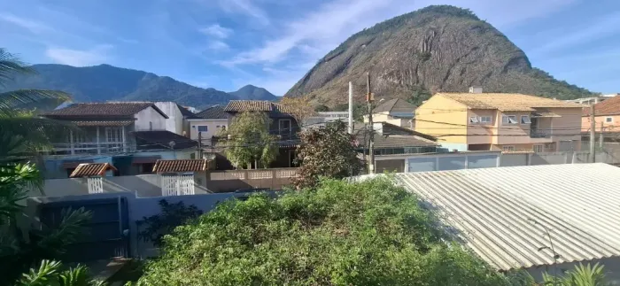 Casa Condomínio fechado em Vargem Pequena com 252 M com 3 quartos e 2 vagas