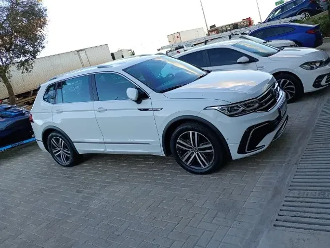 Volkswagen Tiguan Allspac R-line 300 TSI 2.0 2024