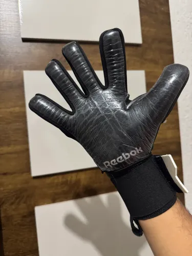 Luvas goleiro profissional Reebok