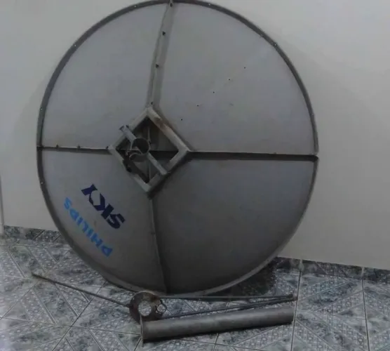 Antena Parabólica grande de chapa completa - Aceito Cartão