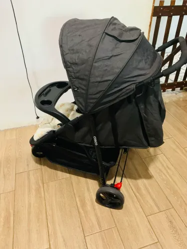 Carrinho de bebê Cosco preto