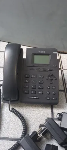 Telefone IP Yealink SIP-T19P E2 VoIP PoE Com Fonte Incluso (Seminovos/Excelente Estado)