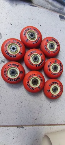 Jogo de 8 Rodas Patins Tron Giga Hz 84A 80mm Outdoor + Rolamentos Abec7