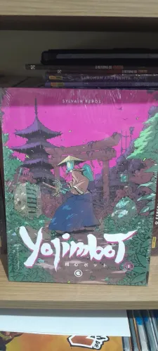 Hq Yojimbot volume 1 Silêncio Metálico Conrad Lacrada
