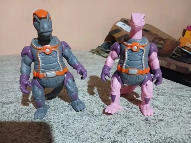 Dinonautas - figuras.