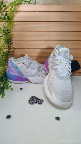 Tênis de basquete Adidas don issue 4 tamanho 42BR