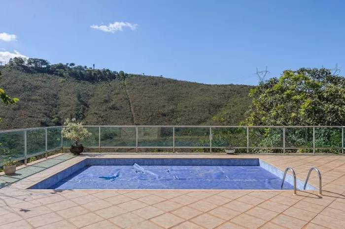 Casa para Locação no Condomínio Village Terrasse | 3 Quartos- 400 m²