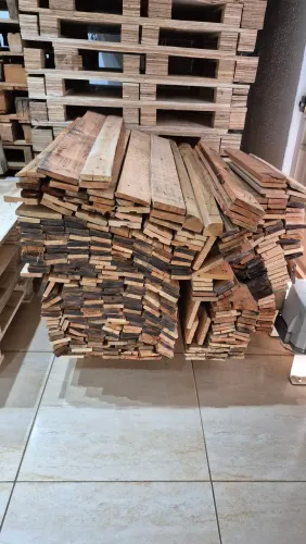 Ripas de pallets medidas, 0.70cm, 1.00mt e 1.10mt, largura 0.07 cm, entregamos. 