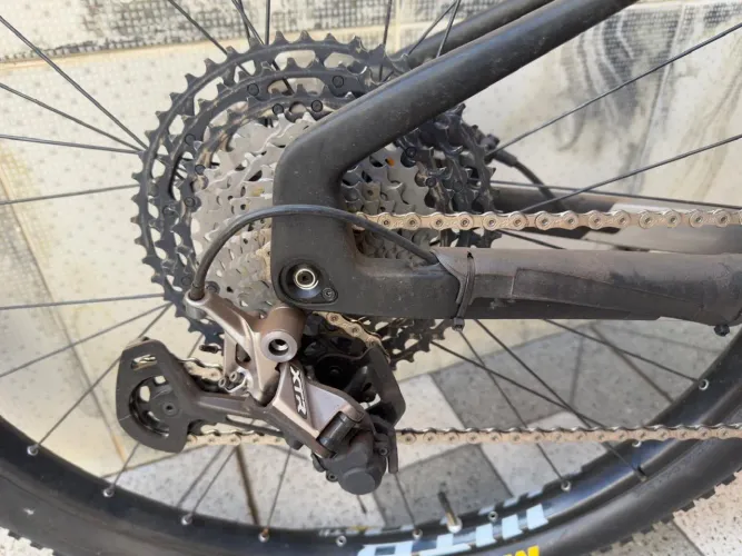 Bike Tsw Full Quest Carbon 2023, Shox Sid delux e Rockshox Recon, ambas com trava