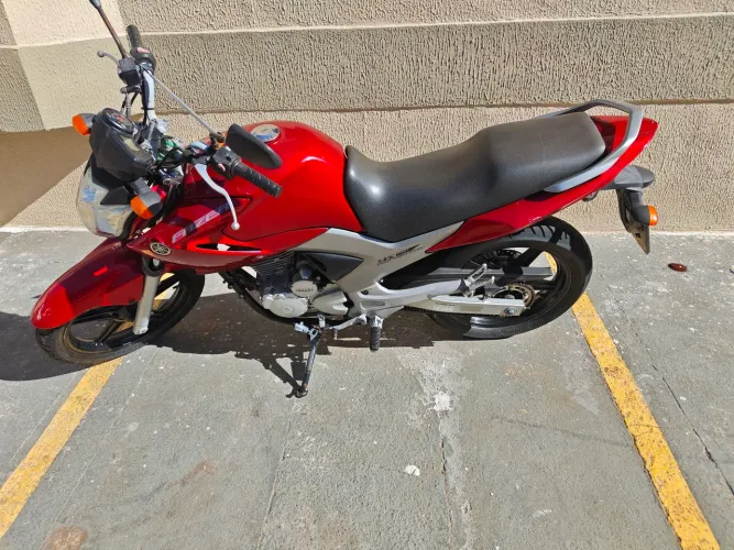 Fazer 250 2012 Vermelha